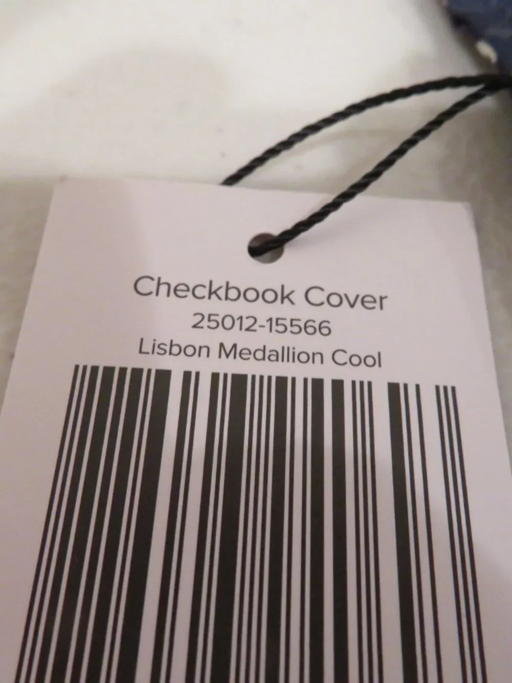Vera Bradley Lisbon Medallion Cool Checkbook Cover - Picture 3 of 6